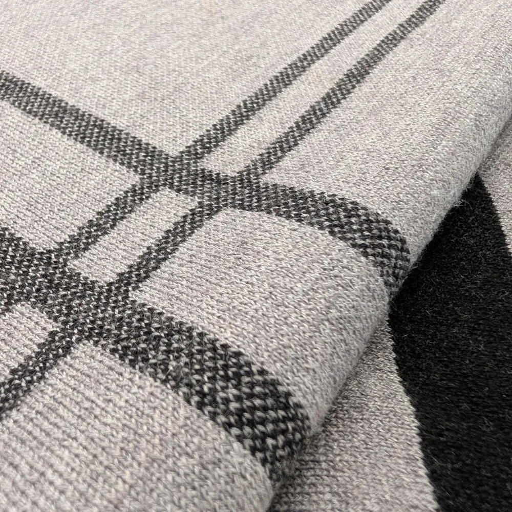 Riona Men's Scarf Made with Australian Merino Wool Blend - NWT